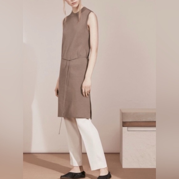 Aritzia Babaton Issac dress in Modern Taupe - Picture 2 of 9